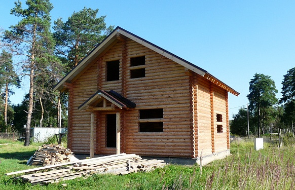 Построенный домДом из бревна в  ДНП сосновый берег